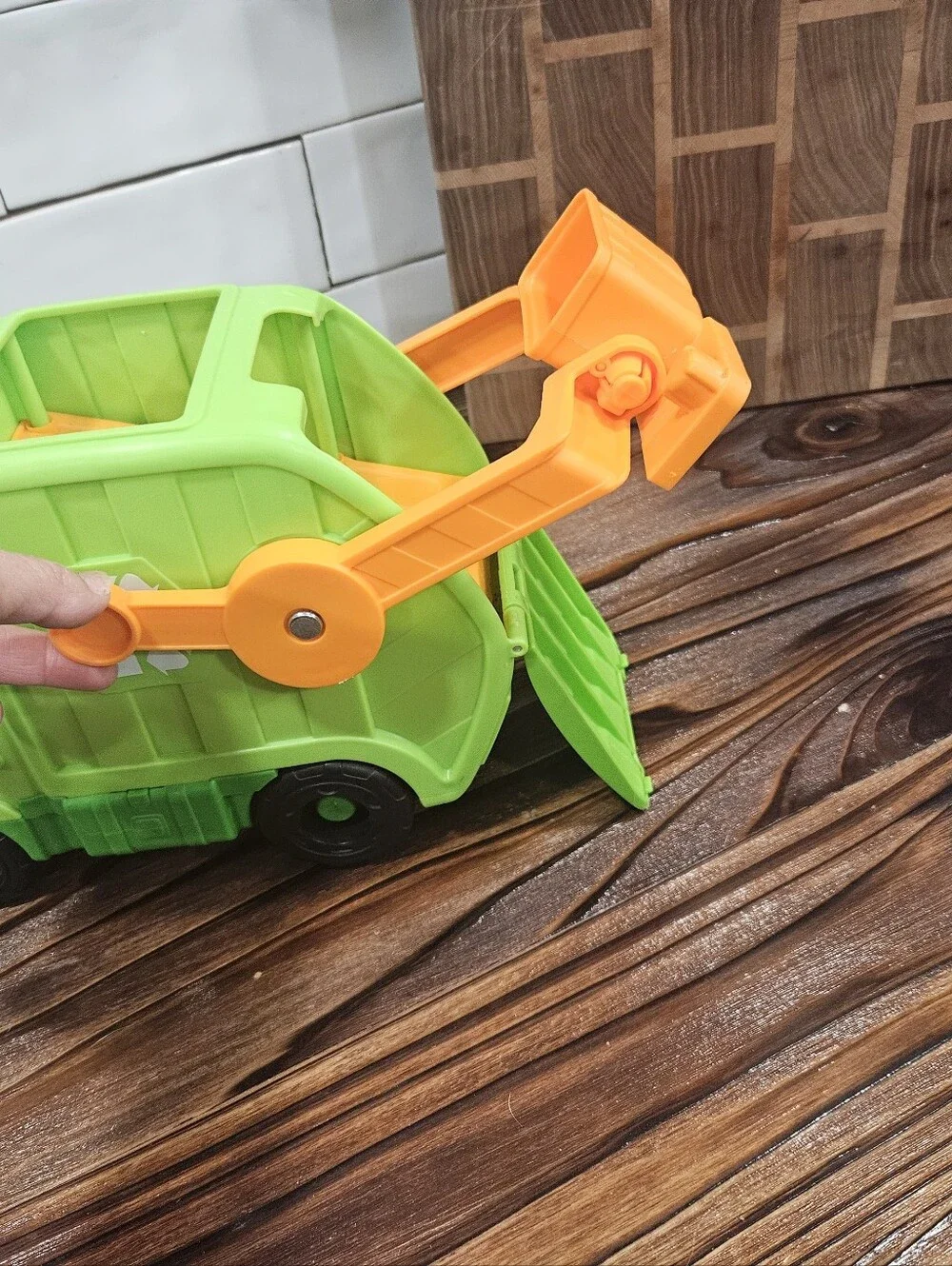 Fisher Price Little People Sounds Musical Recycle Garbage Trash Truck